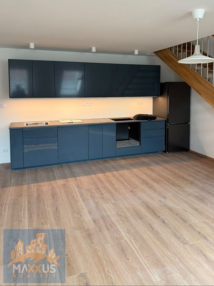Pronájem bytu 4+kk 123 m² – fotografie 3