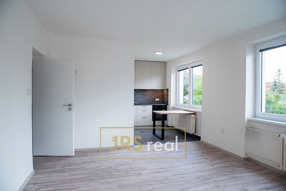 Pronájem bytu 1+kk 32 m² – fotografie 5