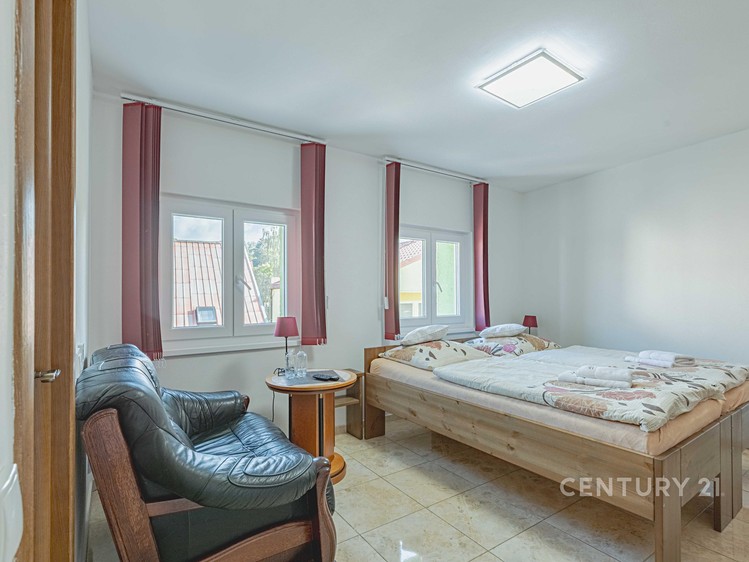 Gewerbefläche zum Kauf, 200 m² (2 von 27)