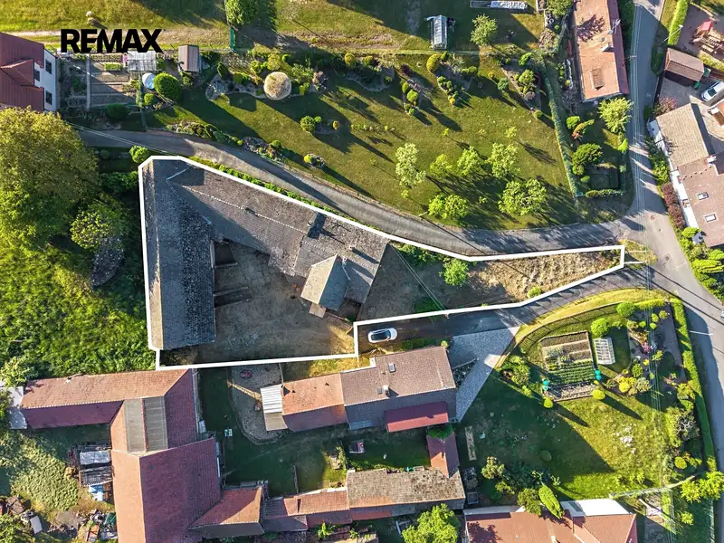Prodej rodinného domu 390 m², pozemek 1268 m², Bernartice – náhled fotky 2