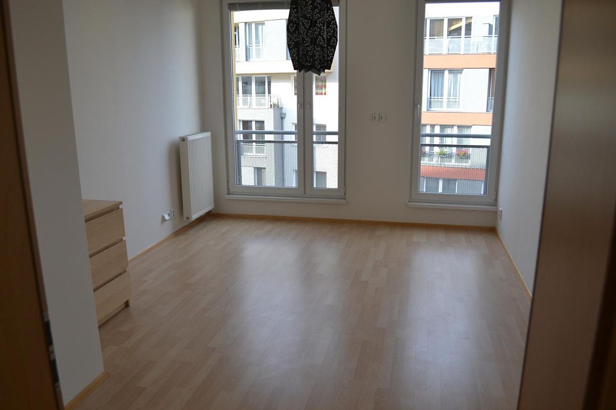 Pronájem bytu 5+kk 140 m² – fotografie 4