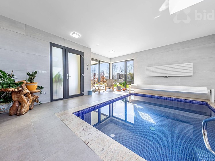 Prodej domu, 379 m² (2 z 33)