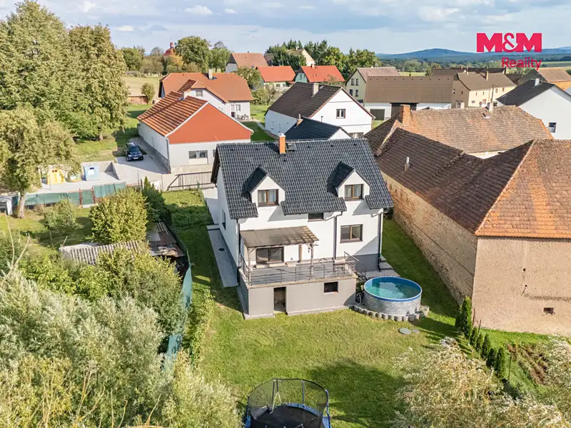 Prodej rodinného domu 144 m², pozemek 925 m², Kostelec – náhled fotky 2