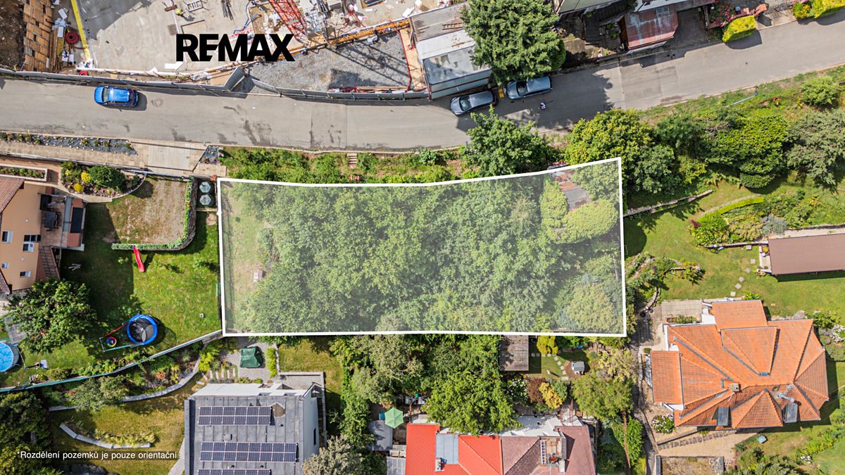 Prodej stavebního pozemku 653 m² – fotografie 2
