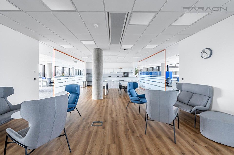 Pronájem kanceláře 800 m² – fotografie 3