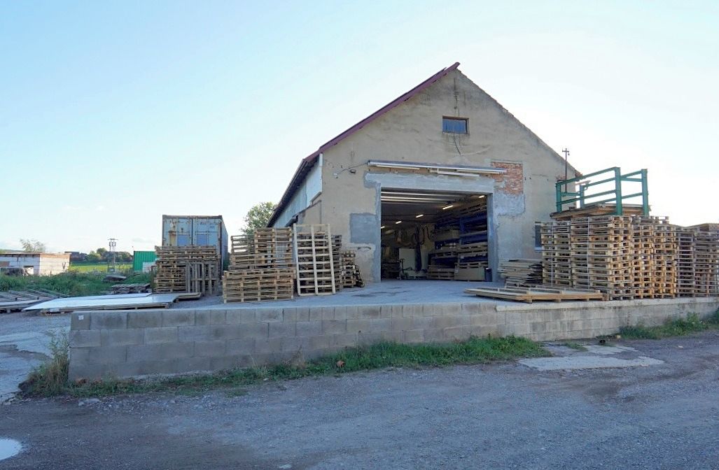 Prodej výrobní haly, prostoru 850 m² – fotografie 3