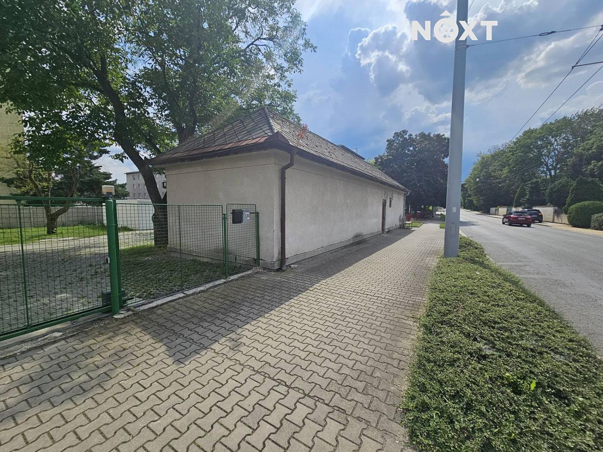 Prodej obchodního prostoru 73 m² – fotografie 2