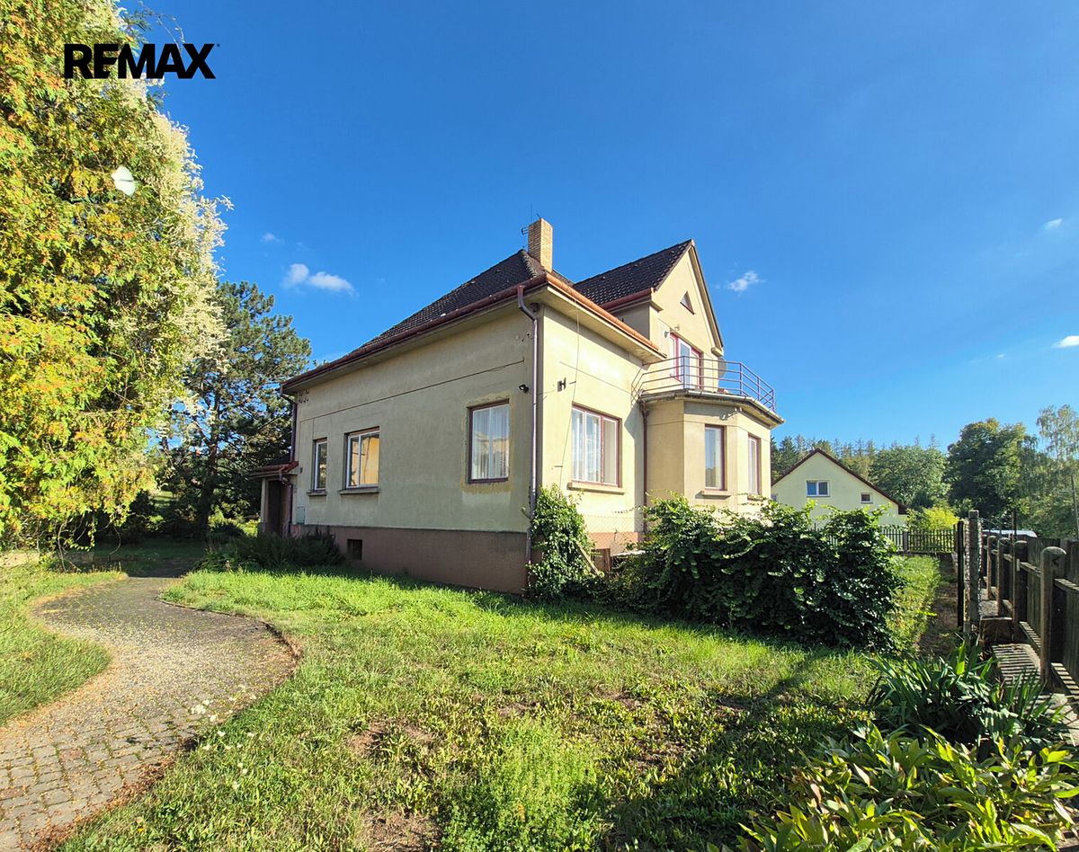 Prodej vícegeneračního domu 330 m², pozemek 198 m² – fotografie 3
