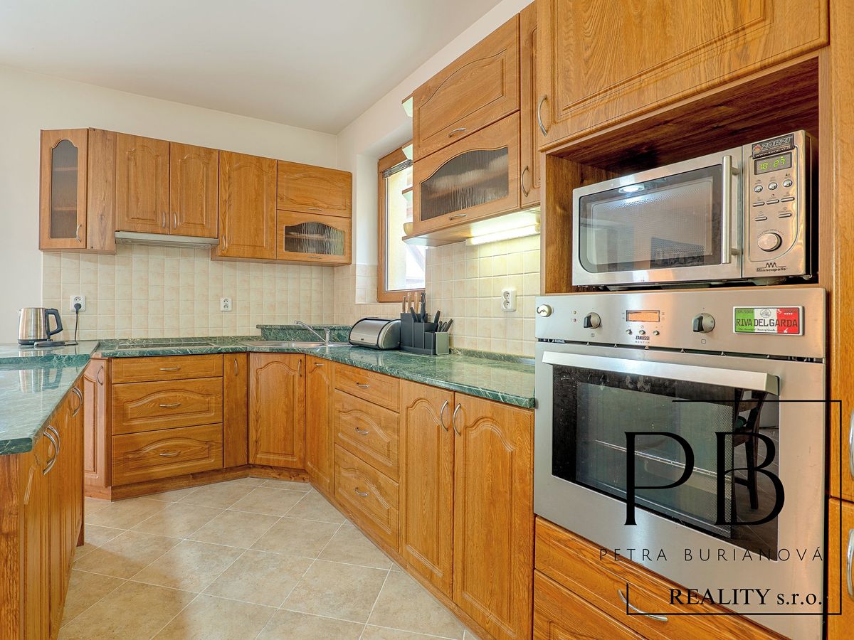 Prodej rodinného domu 145 m², pozemek 444 m² – fotografie 5