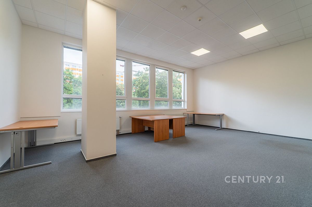 Pronájem kanceláře 39 m² – fotografie 2