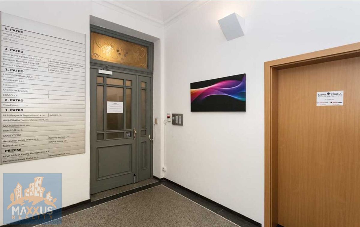 Pronájem kanceláře 17 m² – fotografie 3
