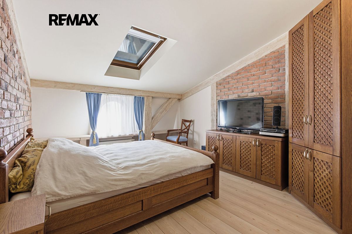 Prodej kanceláře 205 m² – fotografie 3