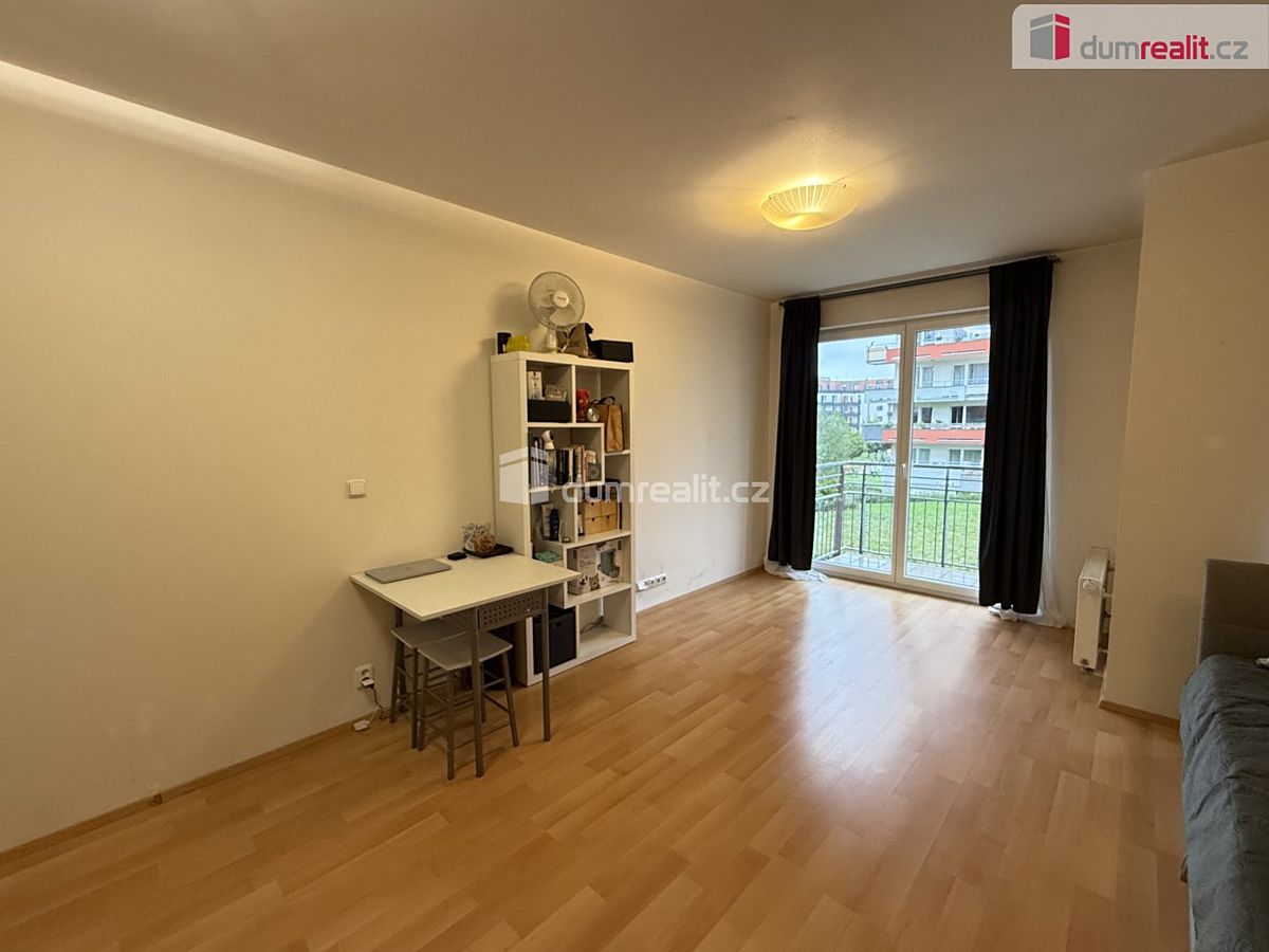 Pronájem bytu 1+kk 39 m² – fotografie 2