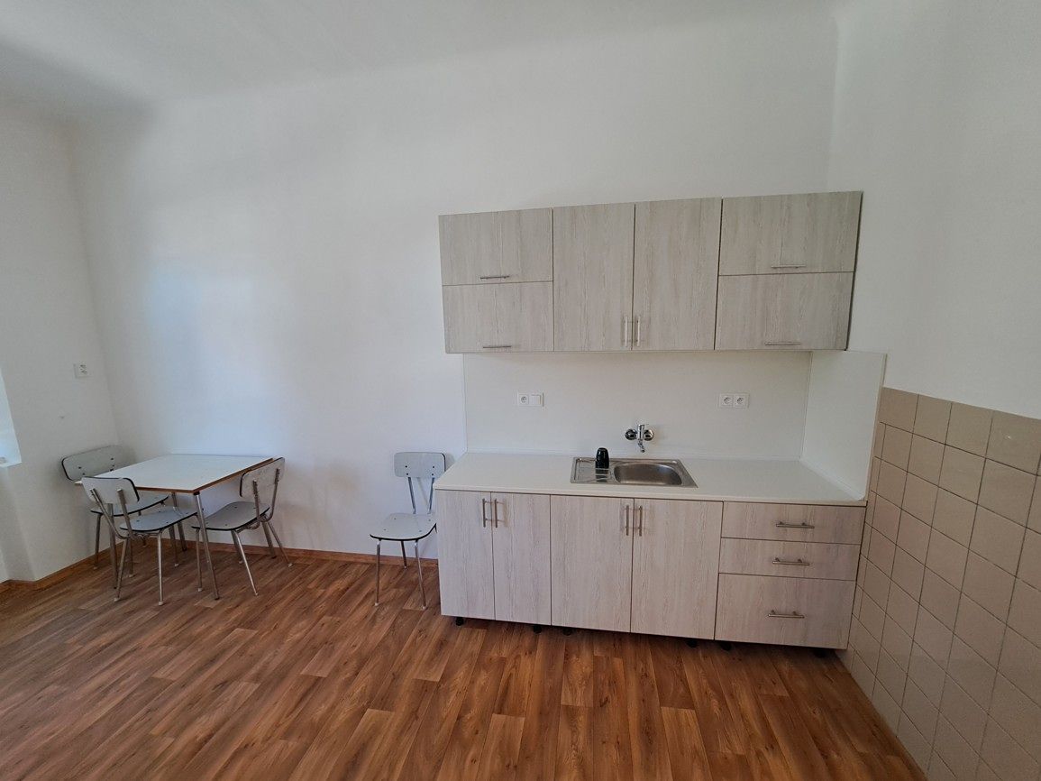 Pronájem bytu 2+1 62 m² – fotografie 2