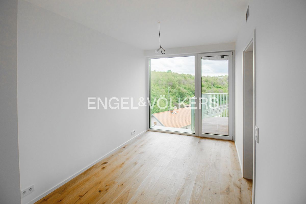Pronájem bytu 2+kk 53 m² – fotografie 3