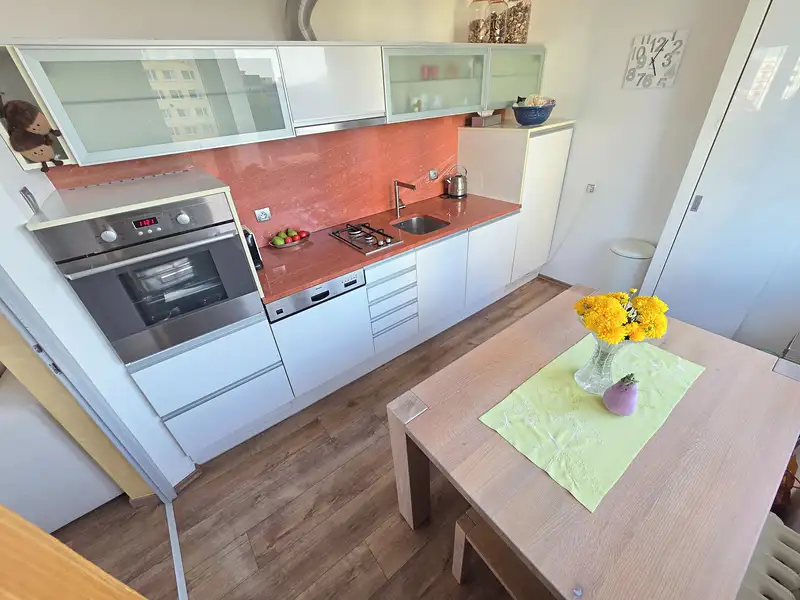 Prodej bytu 3+1 67 m², Hradec Králové – náhled fotky 3