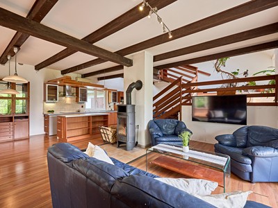 Prodej  rodinného domu 280 m², pozemek 2 632 m²