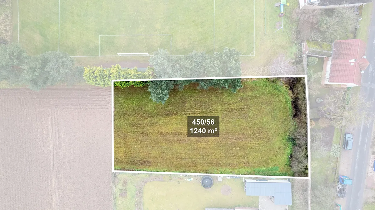 Prodej stavebního pozemku 1240 m²