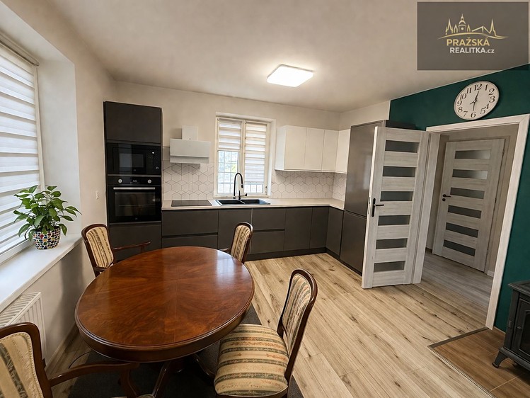 Будинок на продаж, 248 м² (64 з 85)