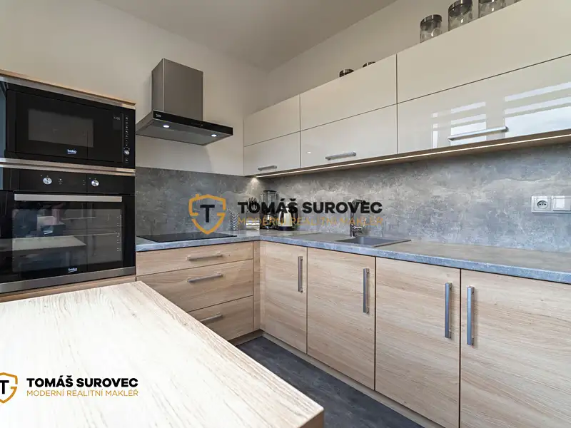 Pronájem bytu 2+1 61 m², Slavičín – náhled fotky 1
