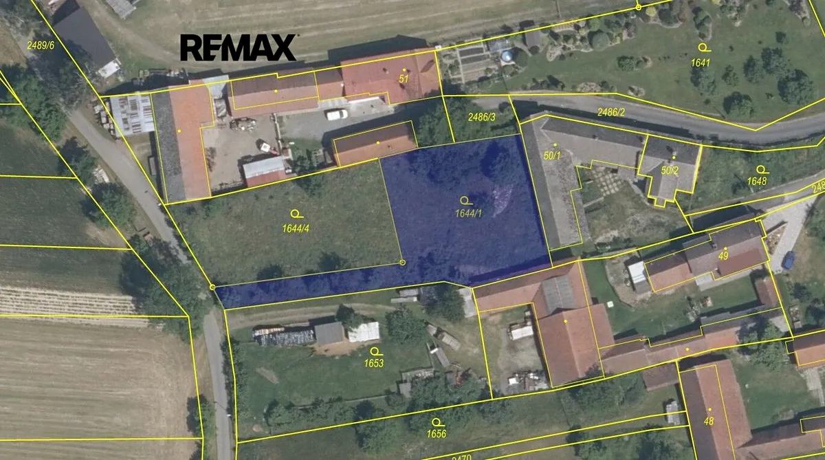 Prodej stavebního pozemku 1087 m²