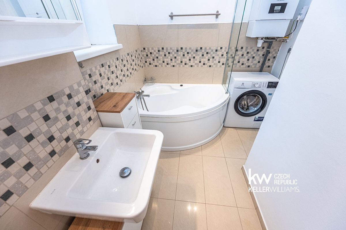 Pronájem bytu 2+kk 46 m² – fotografie 4