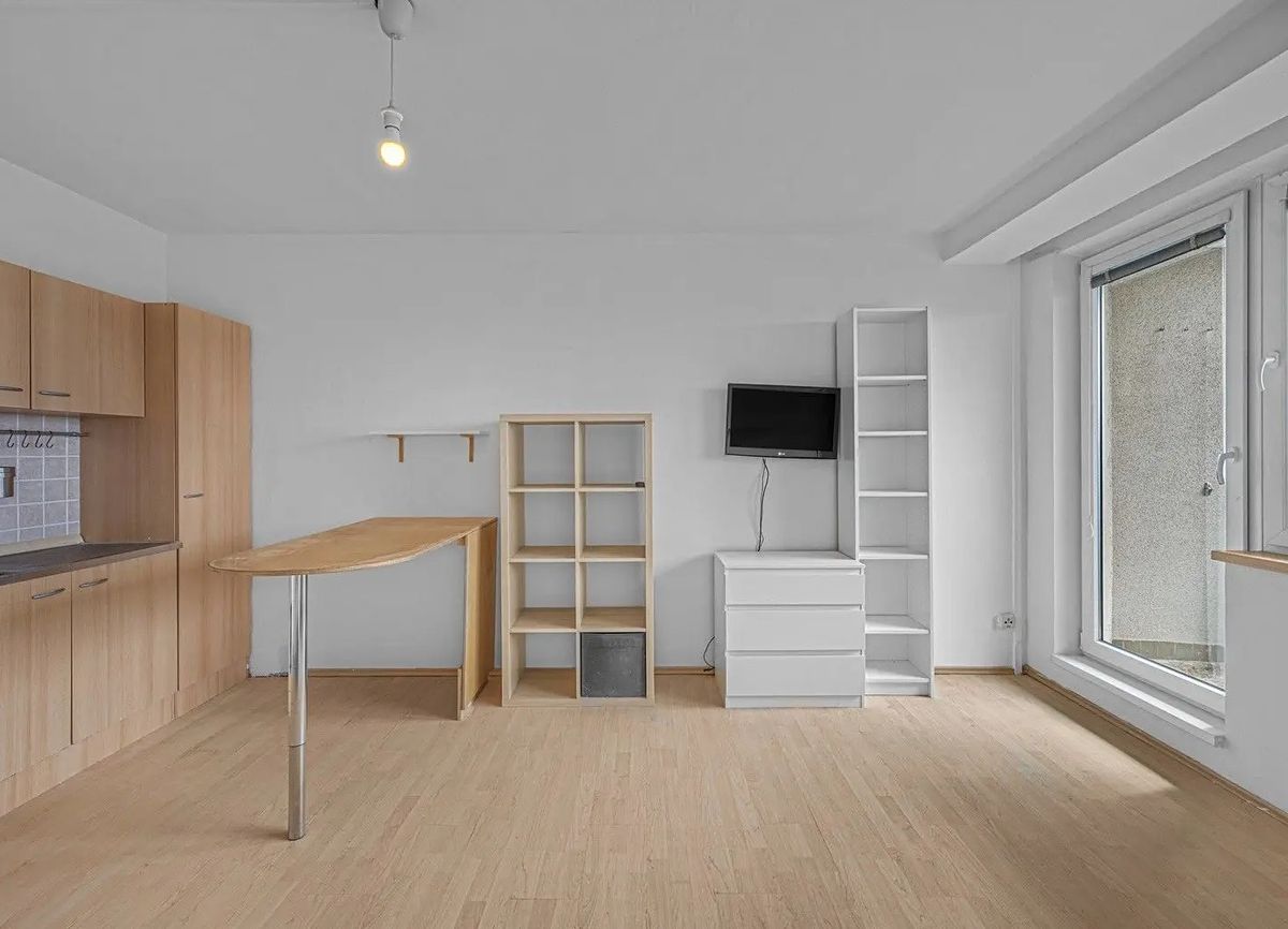 Pronájem bytu 1+kk 23 m² – fotografie 3