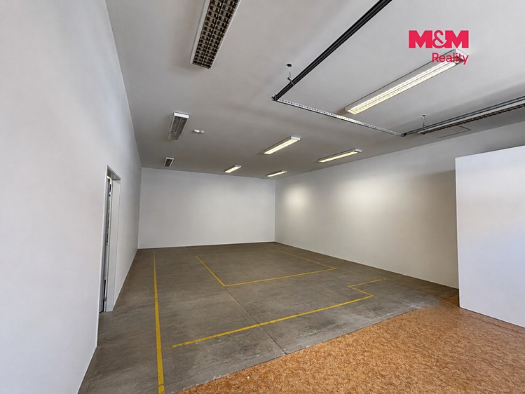 Комерційне приміщення в оренду, 210 м² (3 з 6)