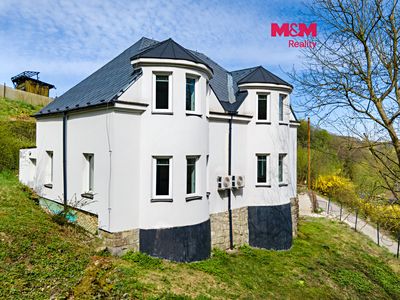 Pronájem rodinného domu 198 m², pozemek 1224 m²