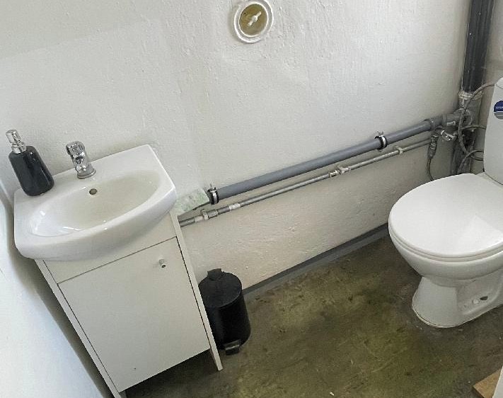 Pronájem komerčního prostoru, 104 m² (17 z 19)