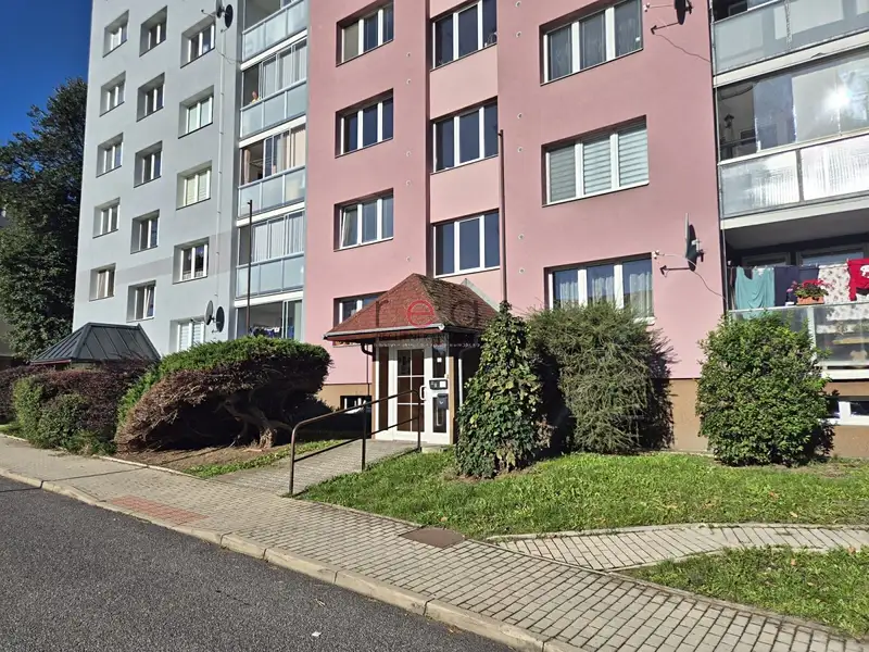 Pronájem bytu 1+1 43 m², Cvikov – náhled fotky 2