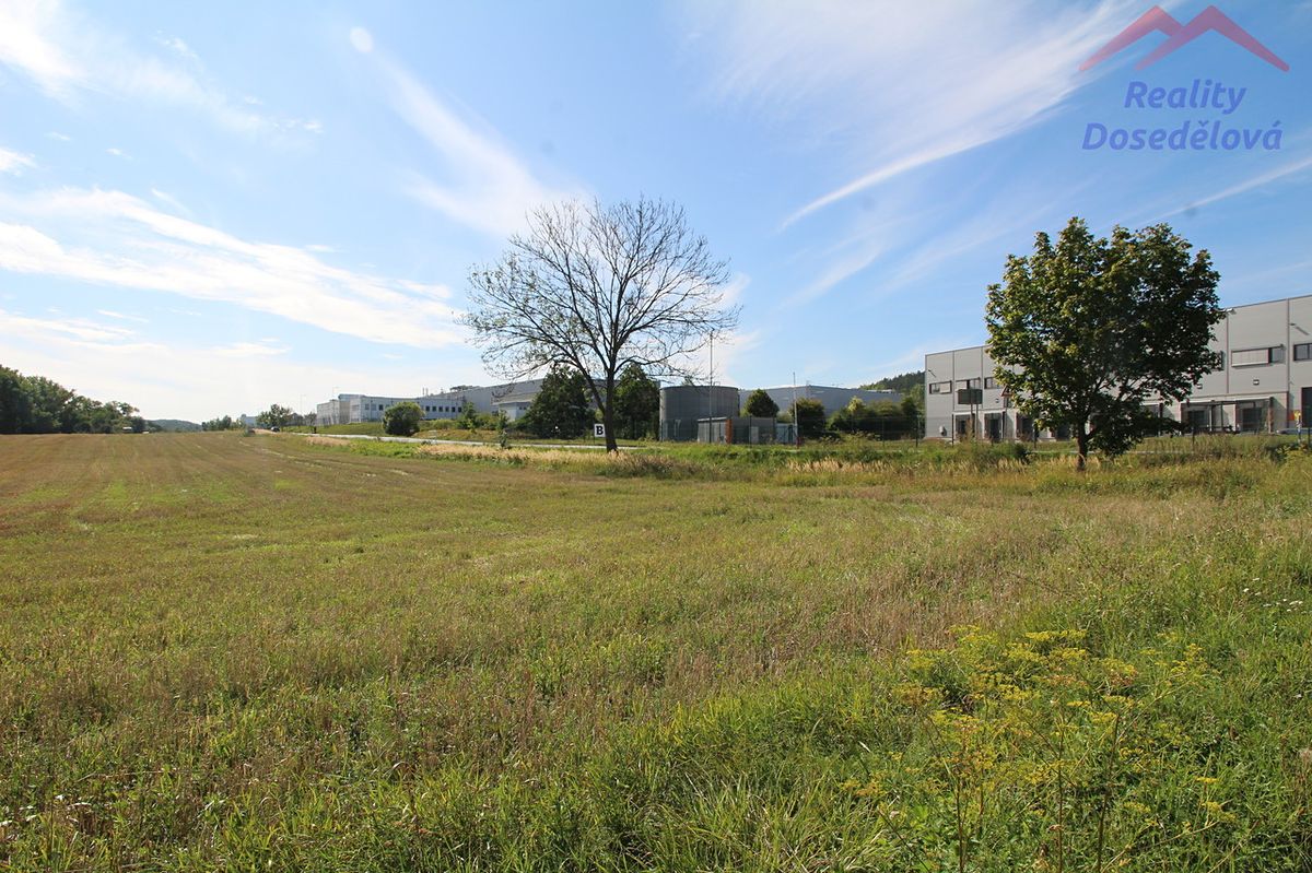 Prodej komerčního pozemku 9984 m²