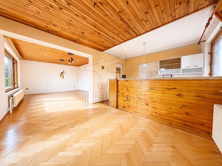 Будинок на продаж, 200 м² (3 з 33)