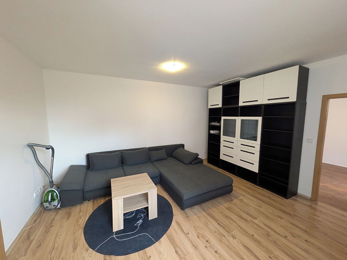 Pronájem bytu 2+kk 47 m² – fotografie 3