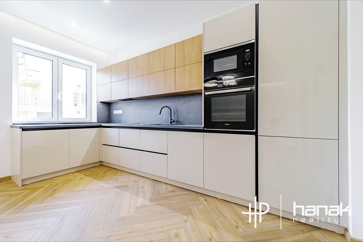 Pronájem bytu 2+kk 51 m² – fotografie 3