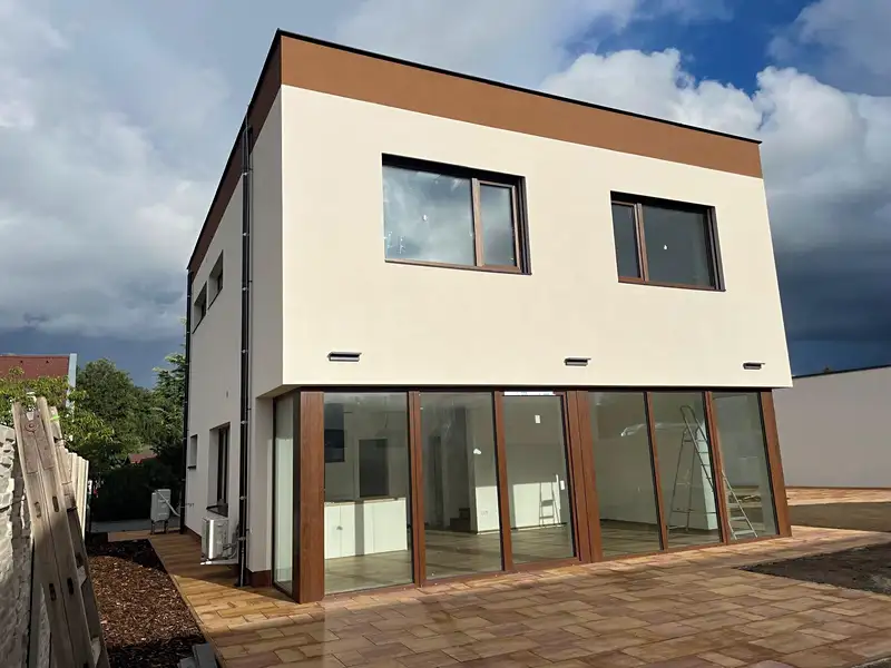 Prodej rodinného domu 142 m², pozemek 468 m², Pardubice – náhled fotky 2