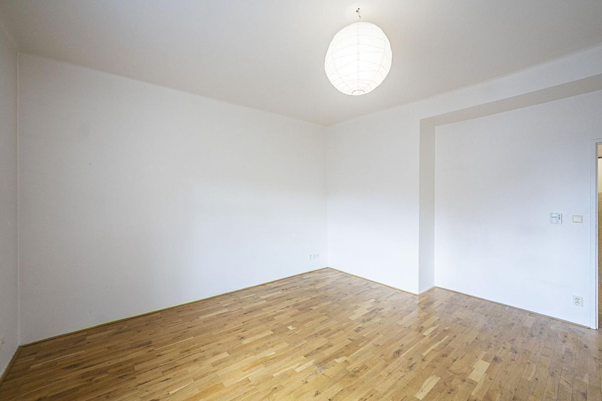 Pronájem bytu 1+kk 30 m² – fotografie 2