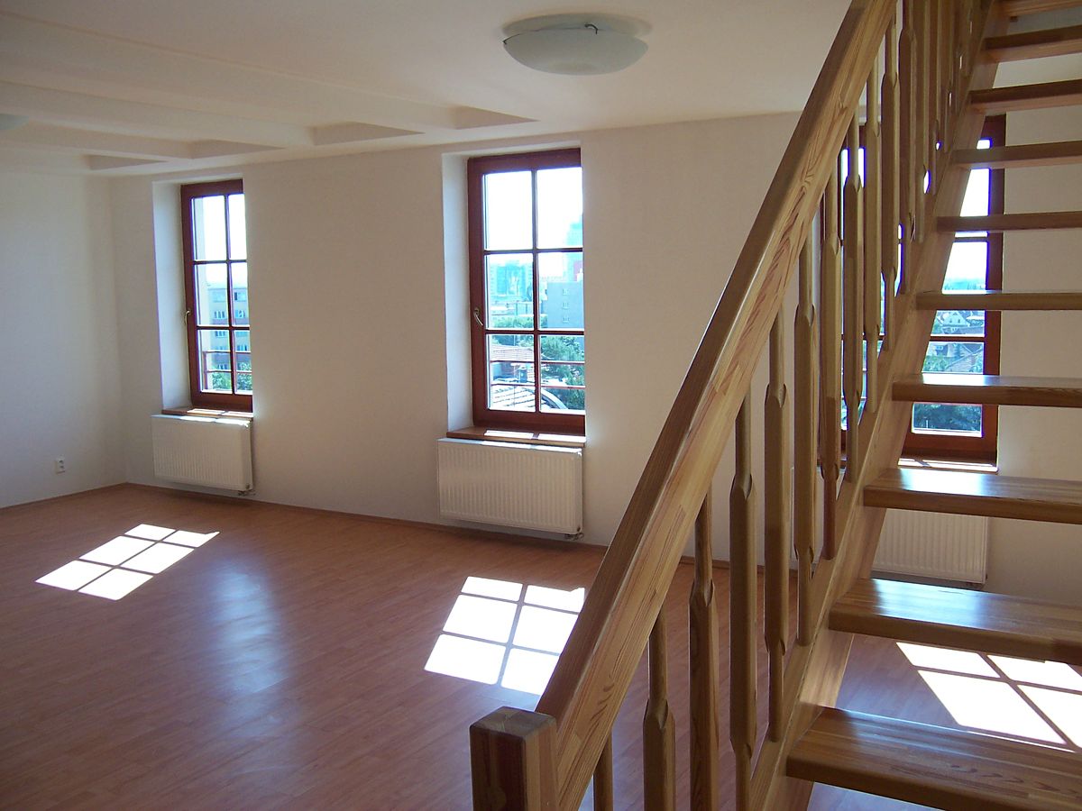 Pronájem bytu 4+1 132 m² – fotografie 4