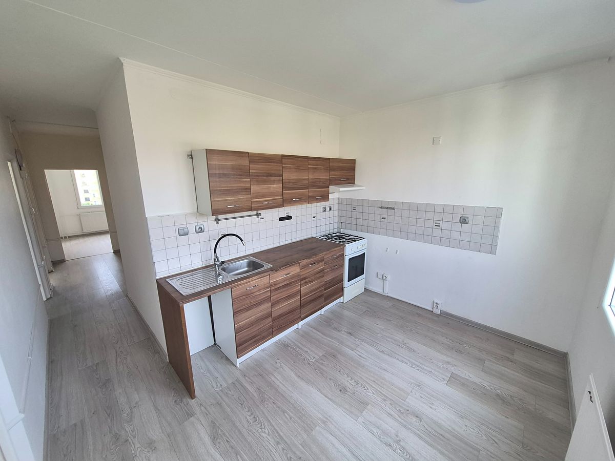 Pronájem bytu 4+1 85 m² – fotografie 3
