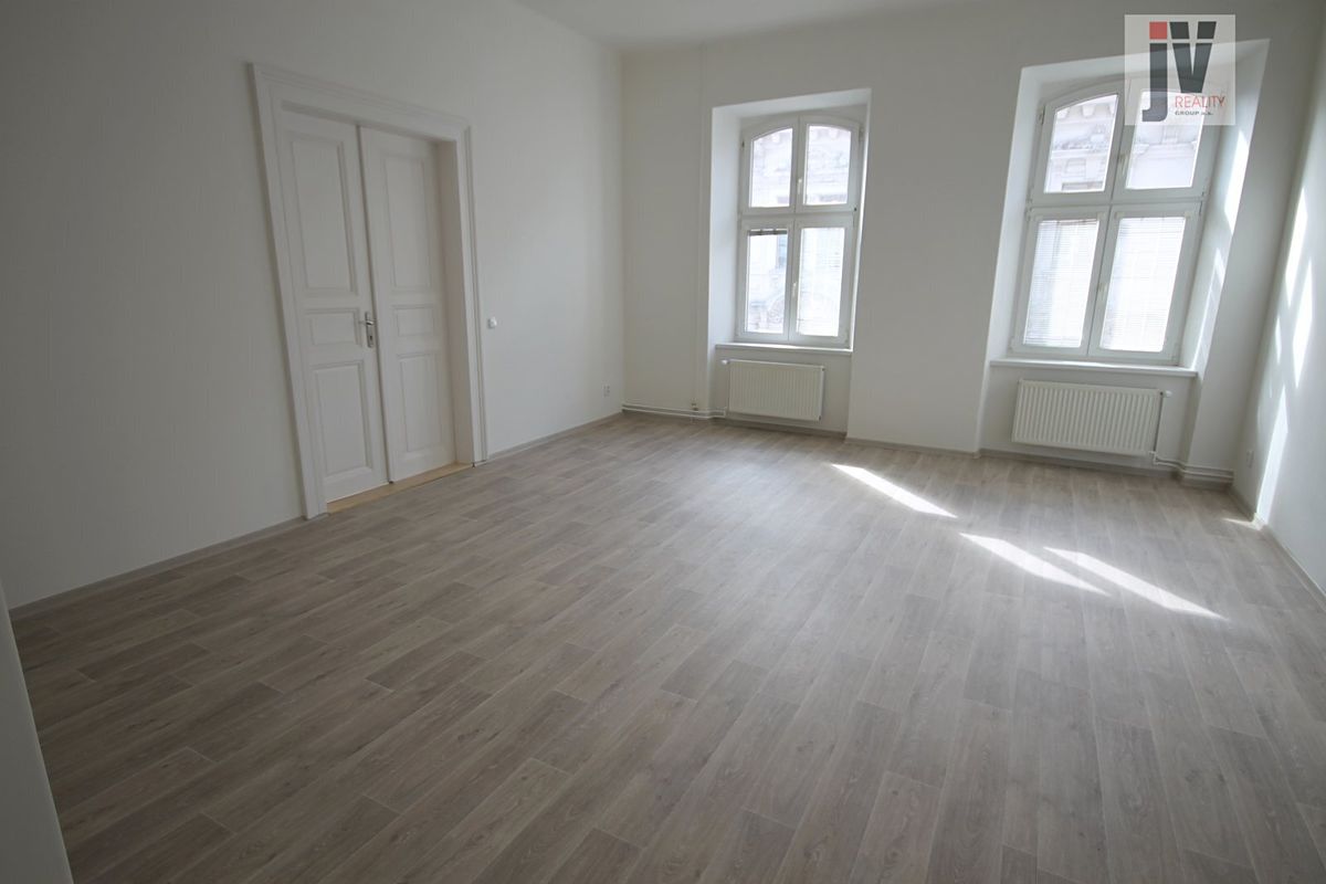 Pronájem bytu 4+1 137 m² – fotografie 4