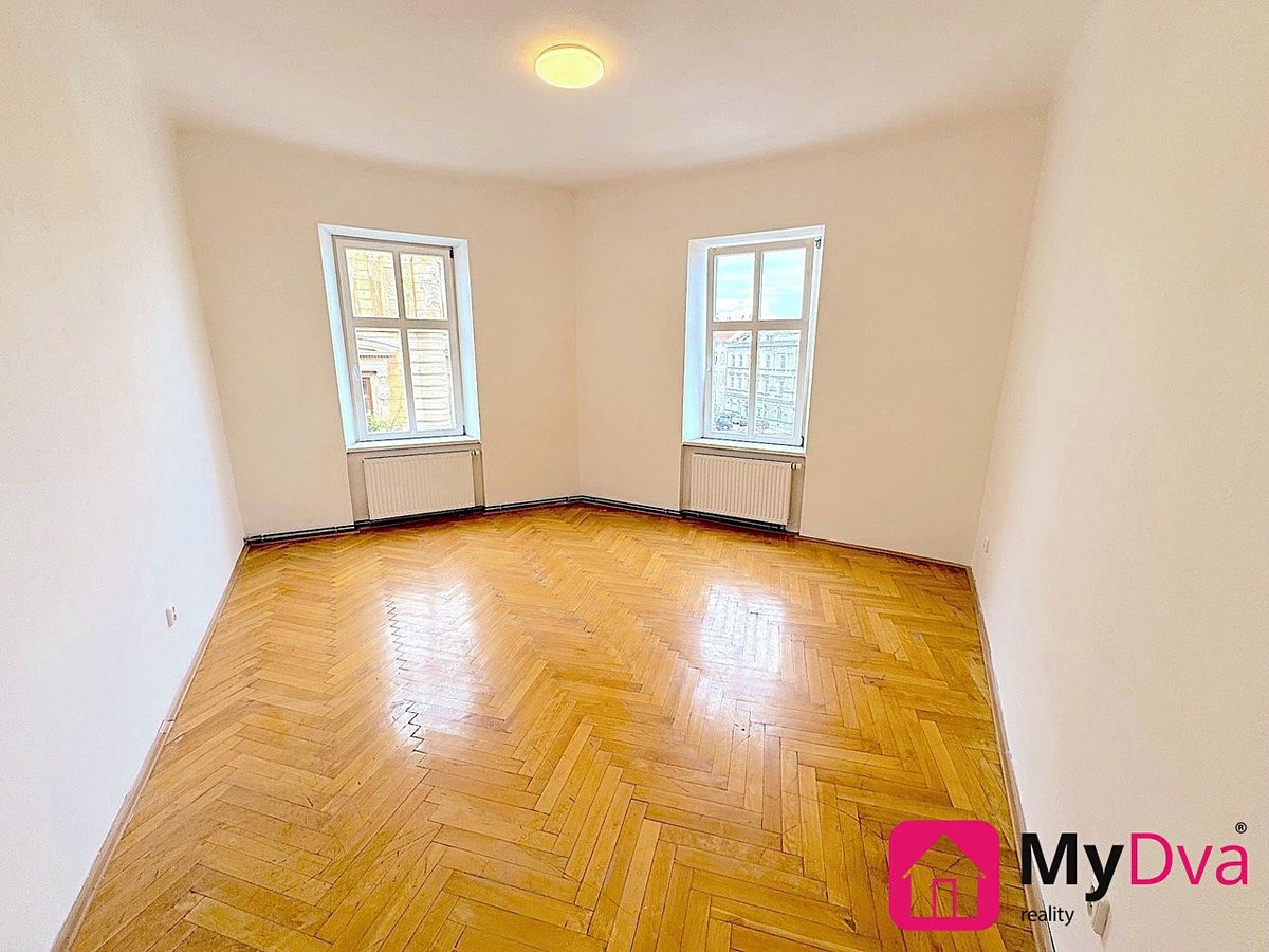 Pronájem bytu 2+1 75 m² – fotografie 3