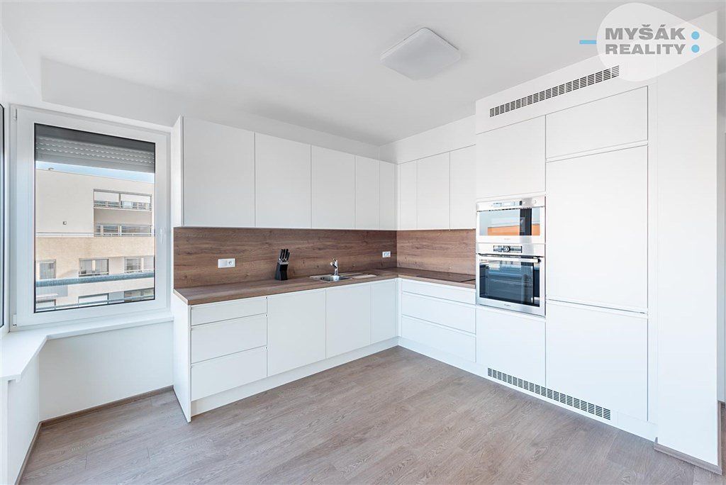 Pronájem bytu 3+kk 80 m² – fotografie 4