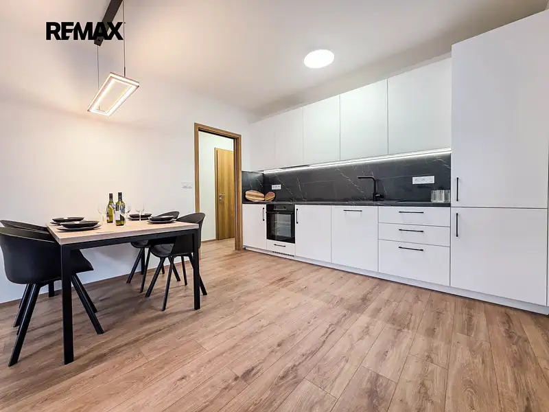 Prodej bytu 3+kk 89 m², Liberec – náhled fotky 1