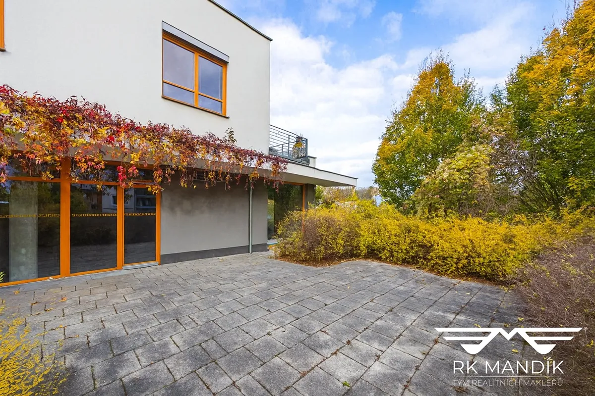 Prodej obchodního prostoru 90 m²