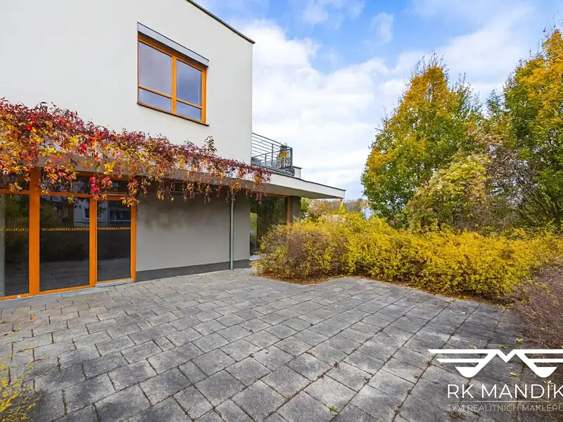 Prodej obchodního prostoru 90 m², Odolena Voda – náhled fotky 1