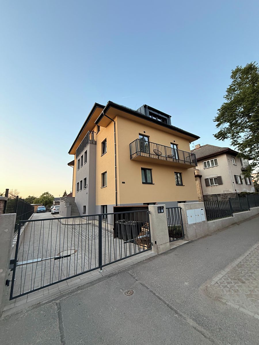 Pronájem bytu 3+kk 60 m²