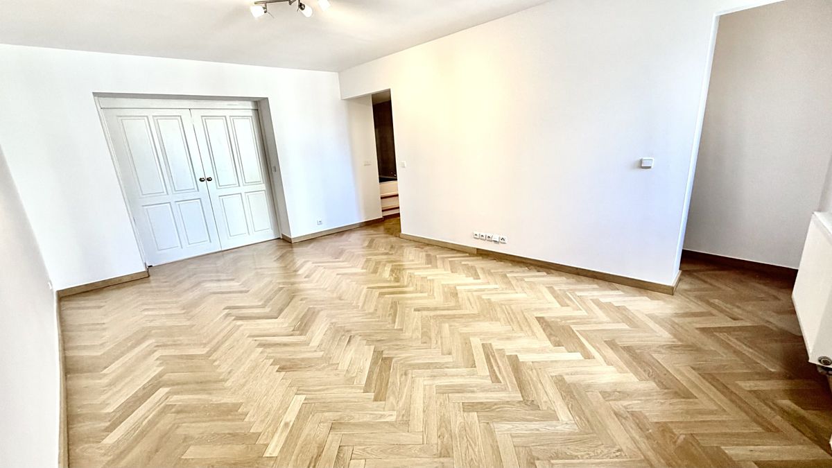 Pronájem bytu 4+kk 100 m² – fotografie 4
