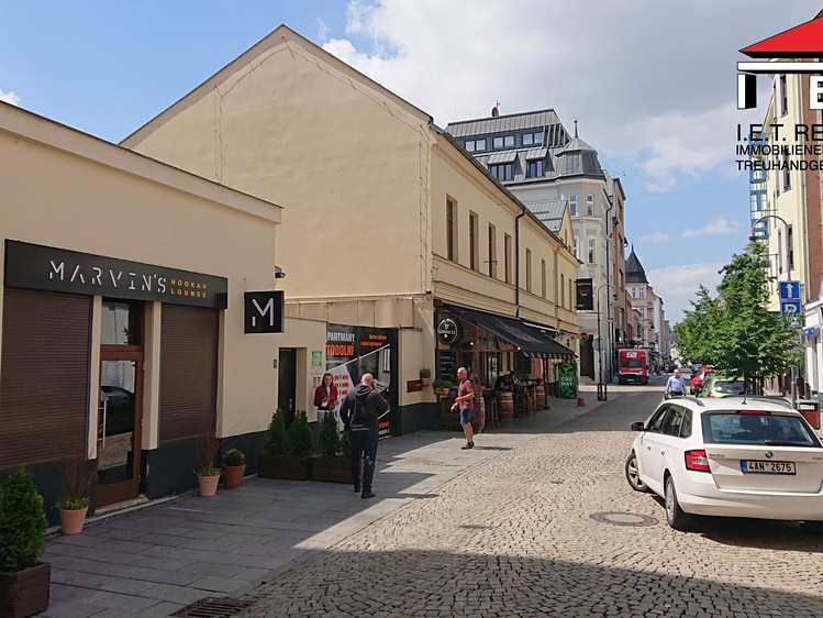 Pronájem komerčního prostoru, 180 m² (1 z 9)