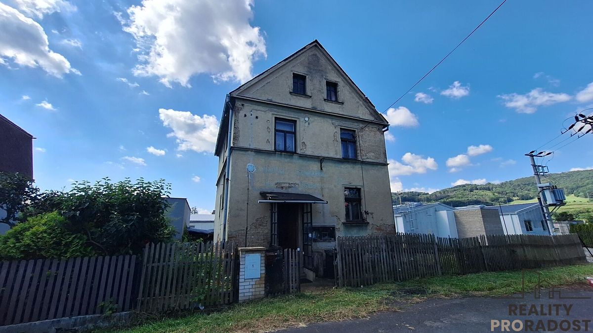 Prodej rodinného domu 92 m², pozemek 480 m² – fotografie 2