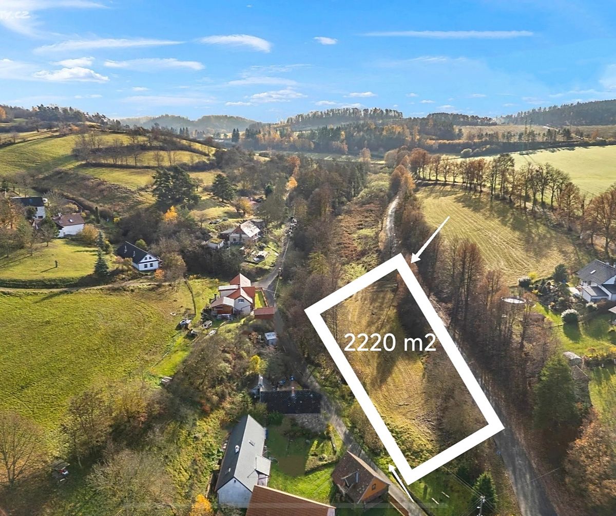 Prodej stavebního pozemku 2220 m² – fotografie 2